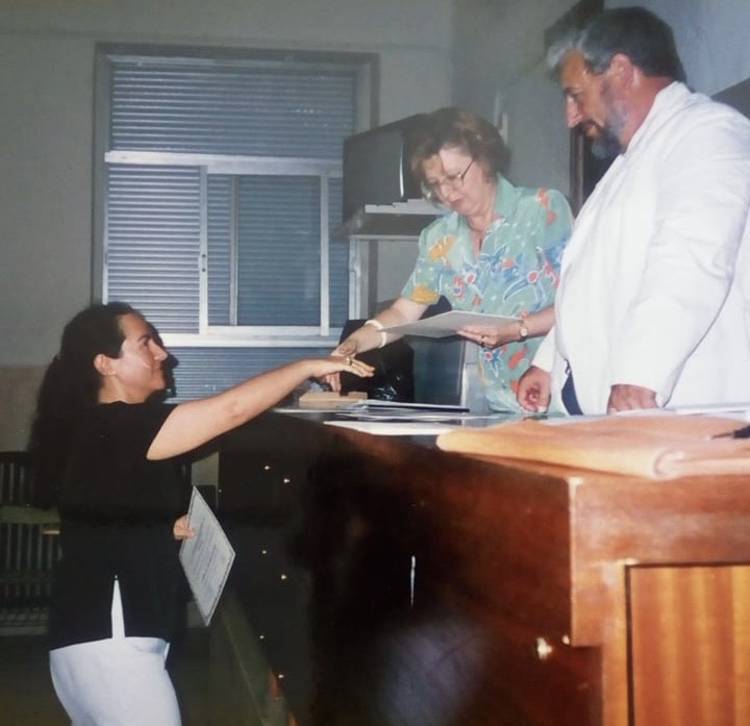 Entrega de diplomas del curso de Grafística y Documentoscopia en la Universidad de Medicina Legal de Valencia en 1999